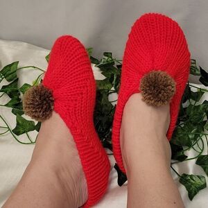 Handmade crochet vintage slipper booties  NWOT  Fits up to a women's size 8